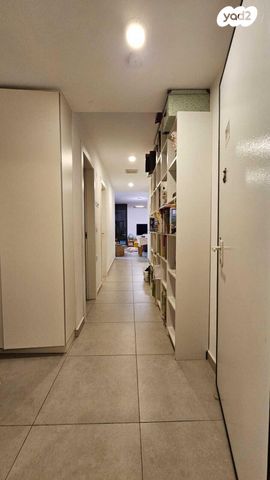 דירה, בר יוחאי 22, נגבה, רמת גן