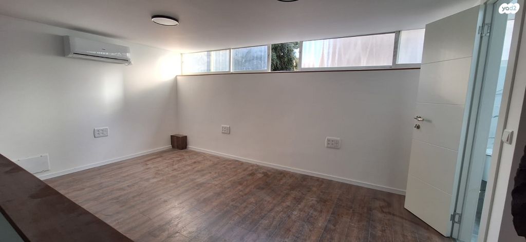 חנויות/ שטח מסחרי, ז'בוטינסקי 48, אברמוביץ', ראשון לציון