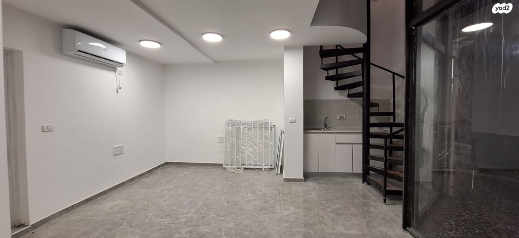 חנויות/ שטח מסחרי, ז'בוטינסקי 48, אברמוביץ', ראשון לציון