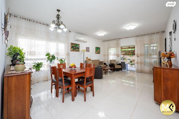 בית פרטי/ קוטג', תל צבי, שיכון ממשלתי, פרדס חנה כרכור