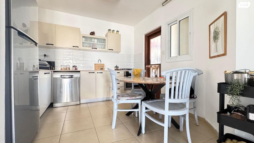 דירה, הר הצופים 9, רחובות ההולנדית, רחובות