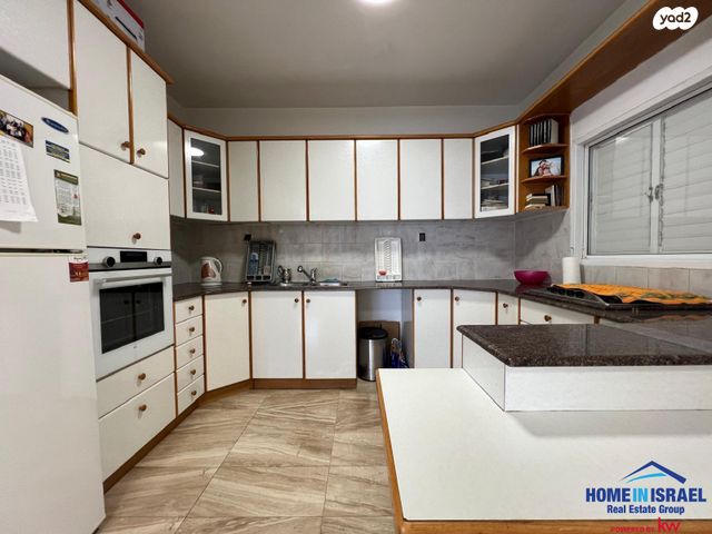 דירה, עמנואל מול, צפון מערב מרכז העיר, נתניה