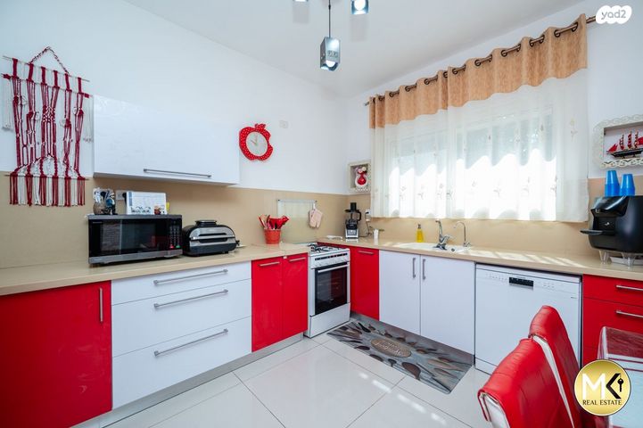 בית פרטי/ קוטג', תל צבי, שיכון ממשלתי, פרדס חנה כרכור