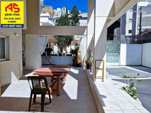 דופלקס, ש. בן ציון, רחובות