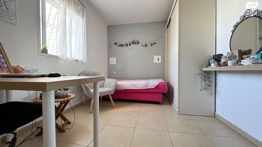 דירה, הר הצופים 9, רחובות ההולנדית, רחובות