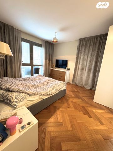 דירה, אריק איינשטיין 8, הרצליה ב', הרצליה