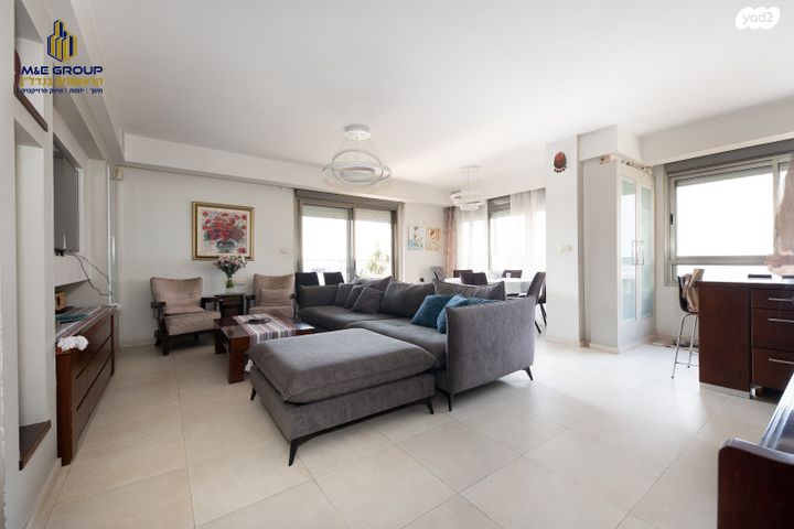 גג/ פנטהאוז, מעגל השלום, קרית חתני פרס נובל, ראשון לציון