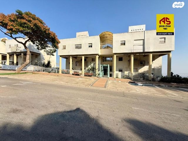 דירה, האלון, רמות יצחק, נשר