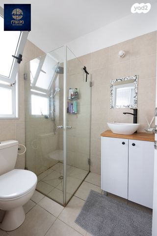 דירה, חתני פרס ישראל, באר יעקב