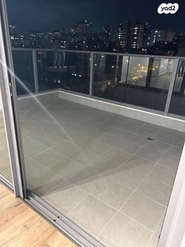 דירה, ישראל טייבר, גבעת הרמבם, גבעתיים