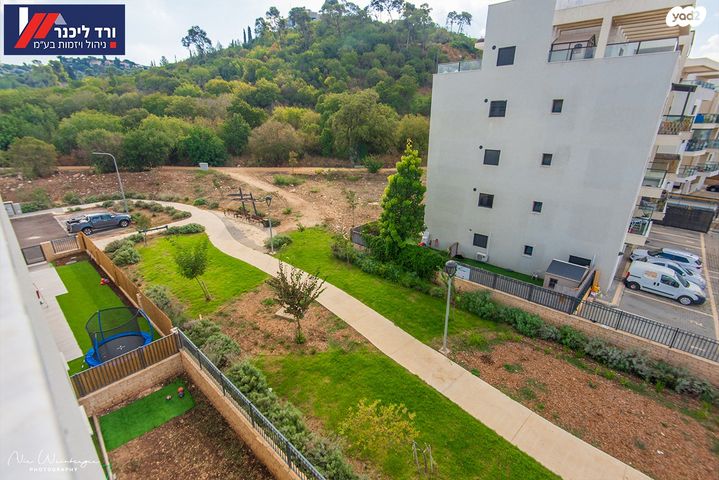 גג/ פנטהאוז, בצל האורנים, קרית טבעון