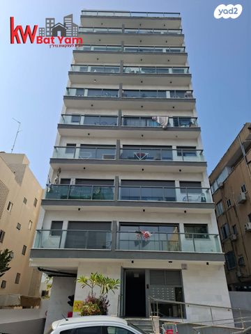 דירה, הרב קוקיס, עצמאות יוספטל, בת ים