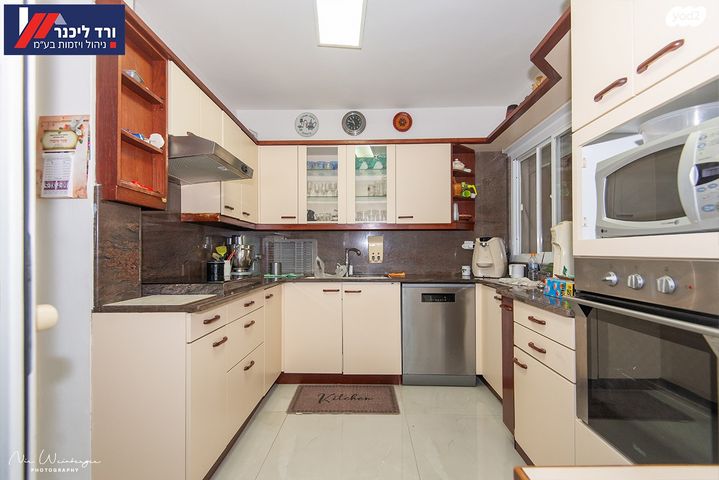 דו משפחתי, קרית חרושת, קרית טבעון