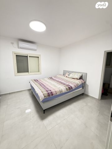 דו משפחתי, הגולן 2, גיל עמל, הוד השרון