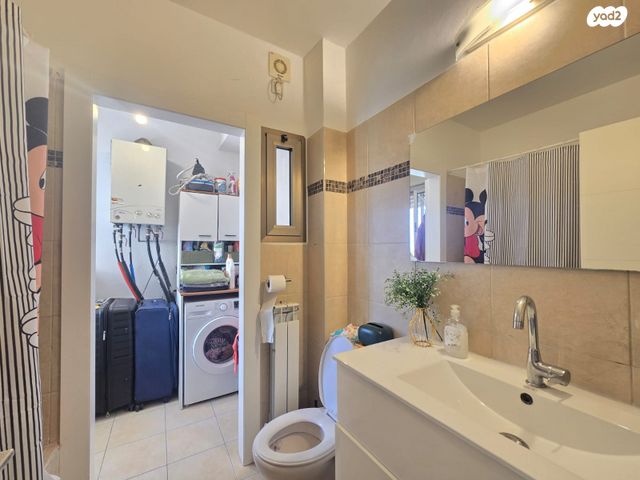 דירה, אליהו קורן, חומת שמואל, הר חומה, ירושלים