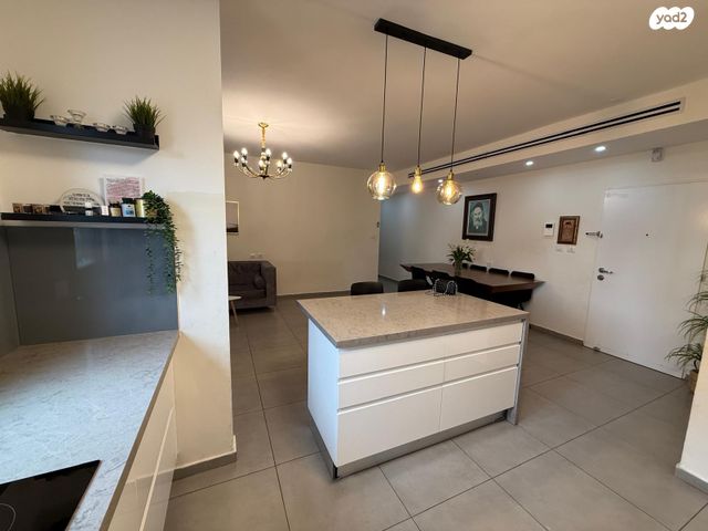 דירה, נצר חזני 1, נתיבות מערב, נתיבות