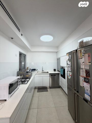 דירה, יעקב פיכמן 25, ח-501, חולון