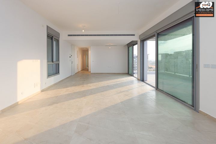 גג/ פנטהאוז, רחבעם זאבי 5, גליל ים (מתחם הכוכבים), הרצליה