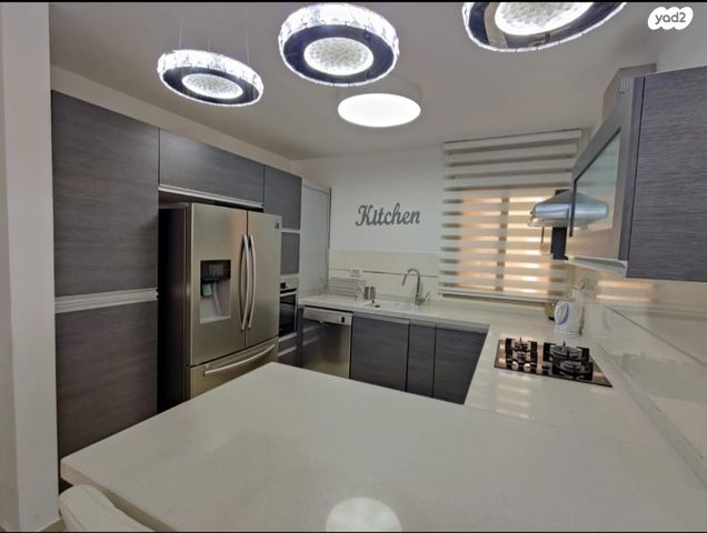 דירה, אליהו קורן, חומת שמואל, הר חומה, ירושלים