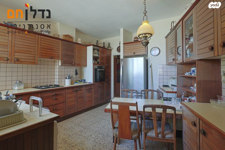 דירה, גאולה, ארלוזורוב, כפר סבא