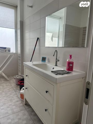 דירה, כפר סבא