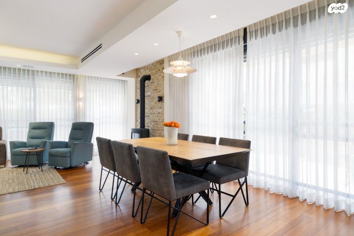 דו משפחתי, שאול זילברמן, מקוב, רחובות