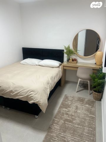 דירה, הרב אלעזר אבוחצירה, השחר, דימונה