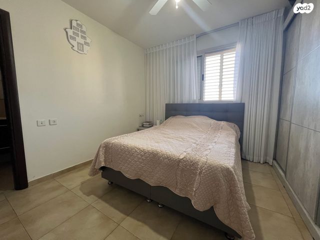 דירה, מלכי ישראל, קרית גת