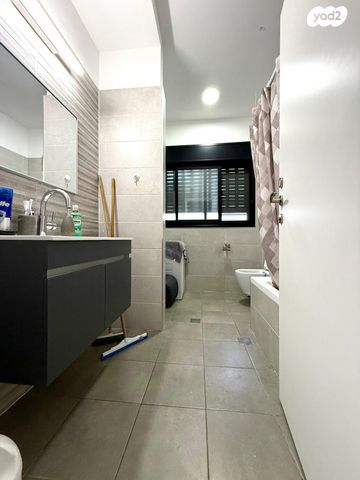 דירה, שדרות וייצמן, ביאליק דרום, קרית ביאליק