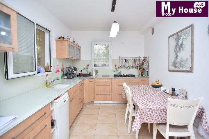 דו משפחתי, גבעת אביב, גדרה