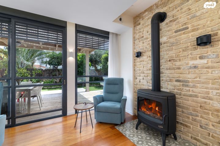 דו משפחתי, שאול זילברמן, מקוב, רחובות