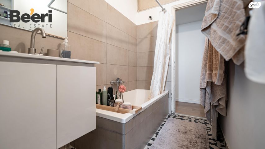 דירה, הירדן, נגבה, רמת גן