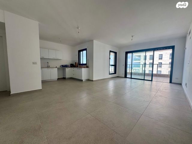 דירה, אמנון ליפקין שחק, נוף הטיילת, נתניה