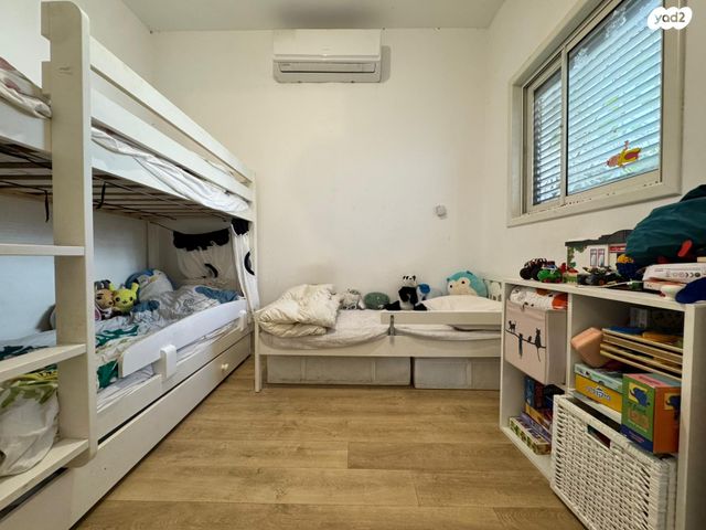 דירת גן, גורקי 12, צהלון, שיכוני חסכון, תל אביב יפו