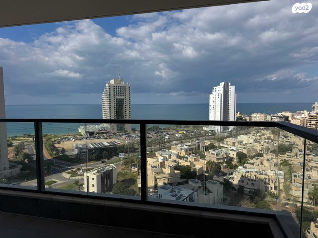 דירה, אמנון ליפקין שחק 1, נוף הטיילת, נתניה