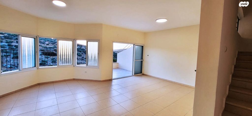 דו משפחתי, זית, שערי תקווה, שערי תקווה