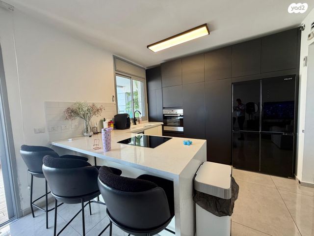 גג/ פנטהאוז, צבי תדמור 2, ח-501, חולון