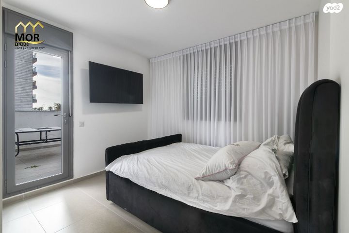 דירה, נאות שמיר, יבנה