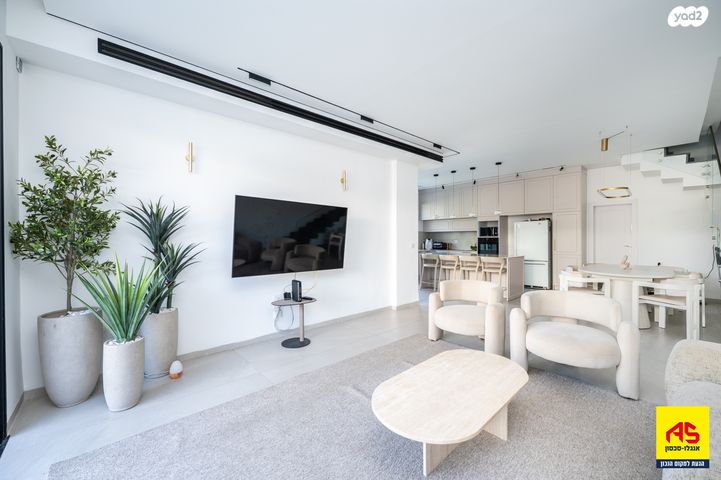 בית פרטי/ קוטג', פרדס חנה כרכור