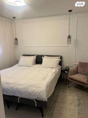 דירה, הרב אלעזר אבוחצירה, השחר, דימונה