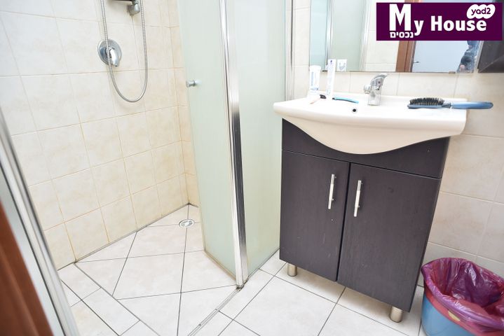 דו משפחתי, גבעת אביב, גדרה