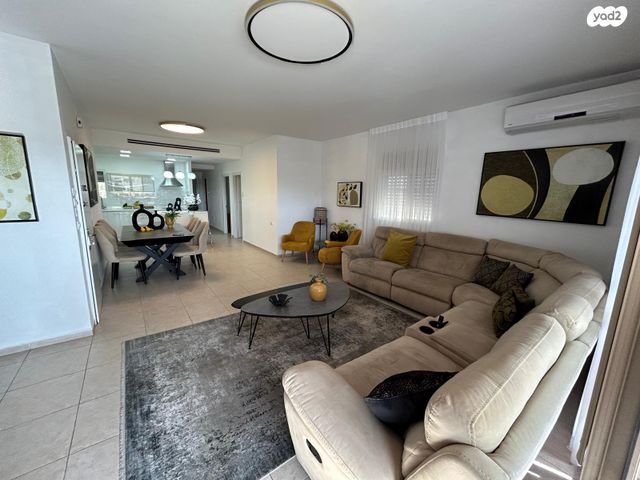 בעל שם טוב 35