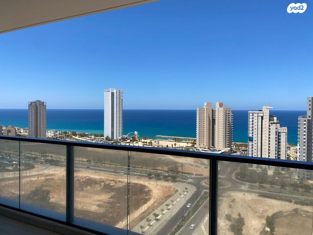 דירה, אמנון ליפקין שחק 1, נוף הטיילת, נתניה