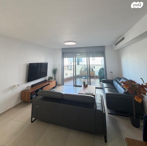 יעקב פיכמן 25