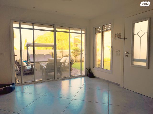 דירת גן, אלון, קרני שומרון