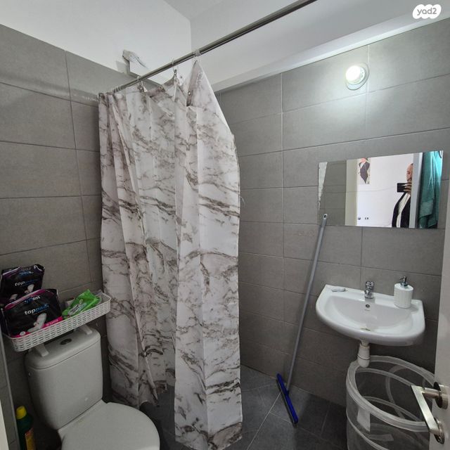 דירה, נצר חזני, נתיבות מערב, נתיבות