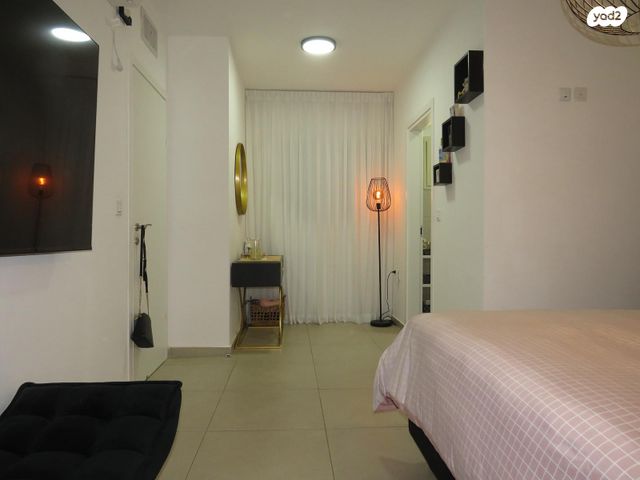 דירה, השחר, דימונה