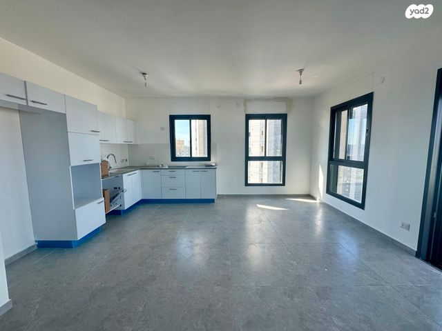 דירה, אמנון ליפקין שחק 1, נוף הטיילת, נתניה