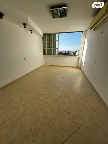 דירה, הרב הרצוג, קרית וולפסון, עכו