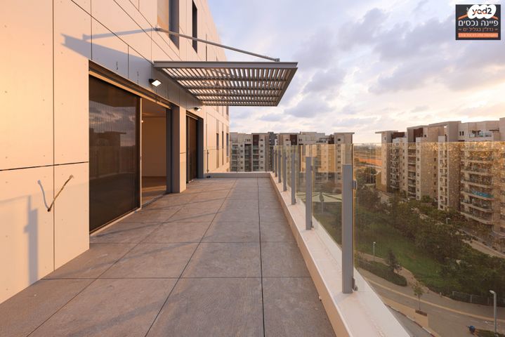 גג/ פנטהאוז, רחבעם זאבי 5, גליל ים (מתחם הכוכבים), הרצליה